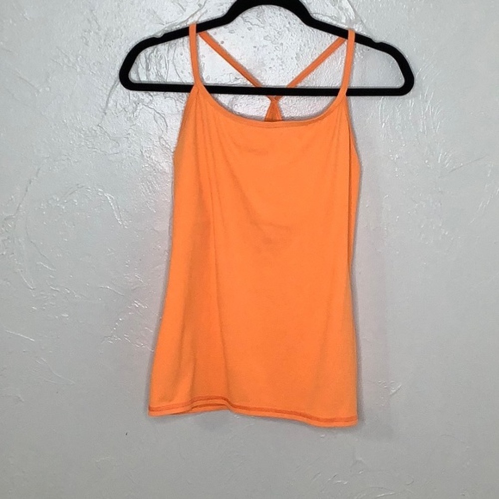 Victoria’s Secret Sport racerback built in bra workout top size medium EUC